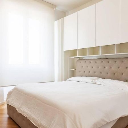 Bilocale Vista Sul Duomo Di Milano Apartment ภายนอก รูปภาพ