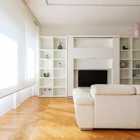 Bilocale Vista Sul Duomo Di Milano Apartment ภายนอก รูปภาพ