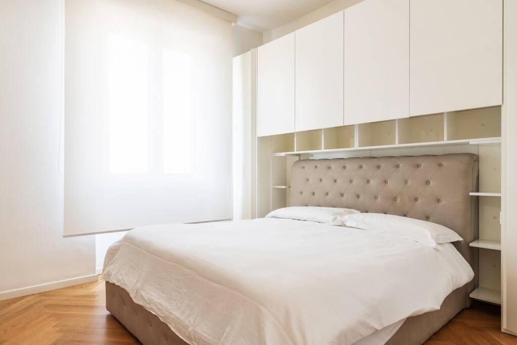 Bilocale Vista Sul Duomo Di Milano Apartment ภายนอก รูปภาพ