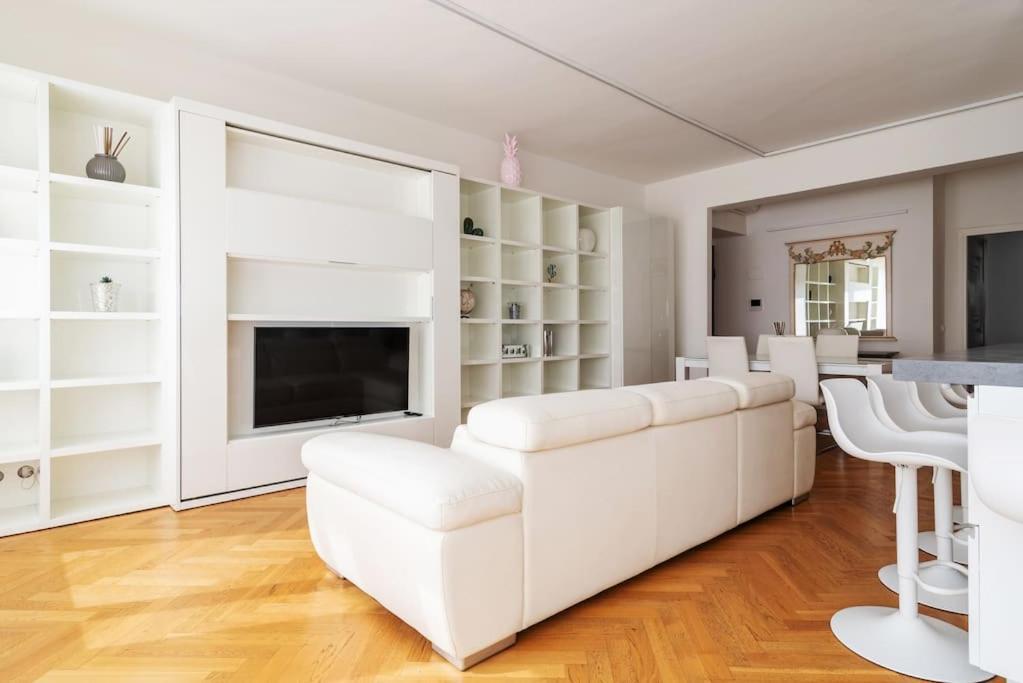 Bilocale Vista Sul Duomo Di Milano Apartment ภายนอก รูปภาพ