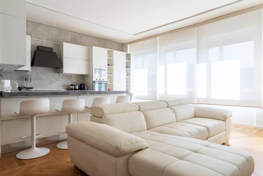 Bilocale Vista Sul Duomo Di Milano Apartment ภายนอก รูปภาพ