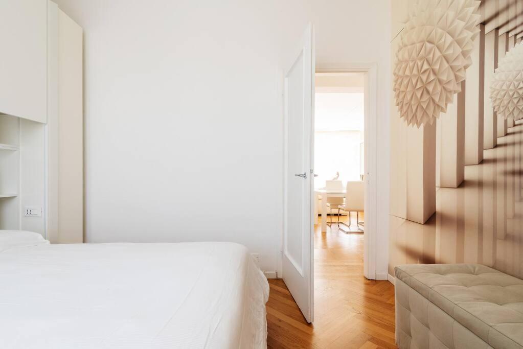 Bilocale Vista Sul Duomo Di Milano Apartment ภายนอก รูปภาพ